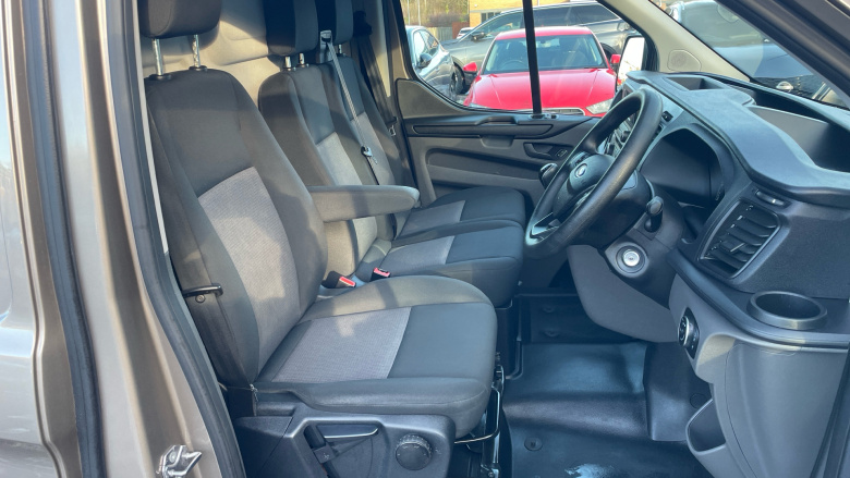 Ford Transit Custom 300 L1 Diesel Fwd 2.0 EcoBlue 105ps Low Roof Leader Van